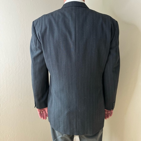 GIORGIO ARMANI Le Collezioni 2 Button Pinstripe Blazer Sport Coat New Wool Gray - Picture 13 of 16